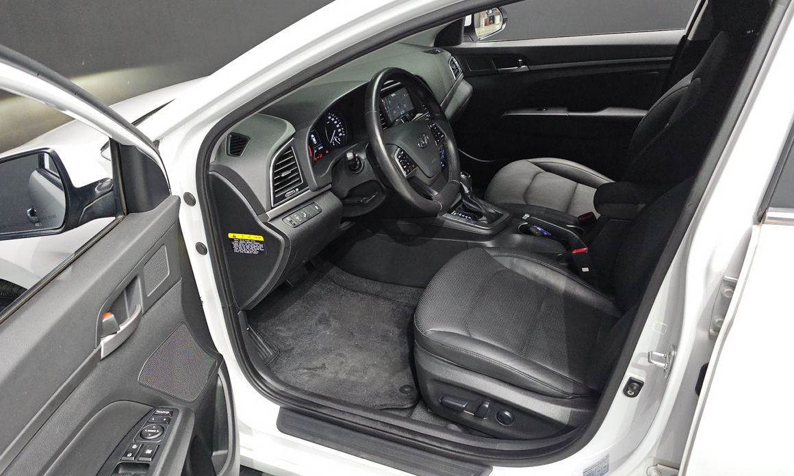 Hyundai AVANTE 2017