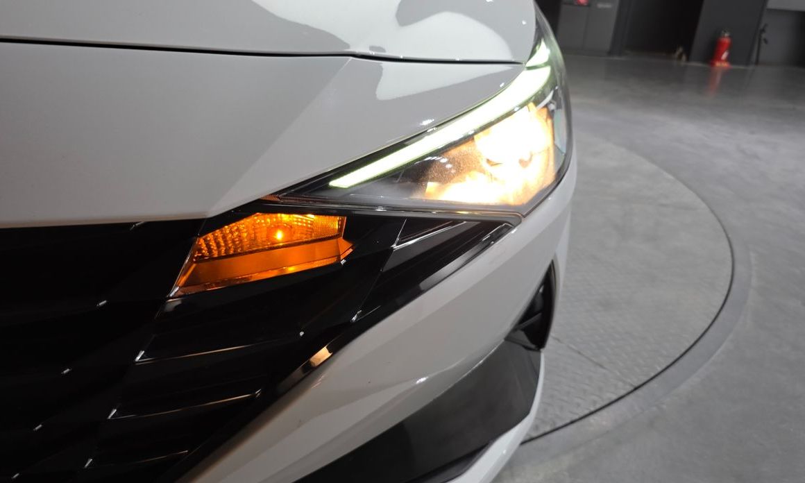 Hyundai AVANTE 2021