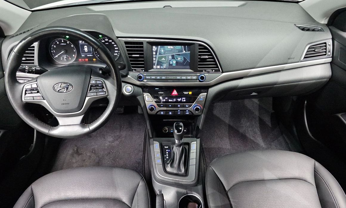 Hyundai AVANTE 2017