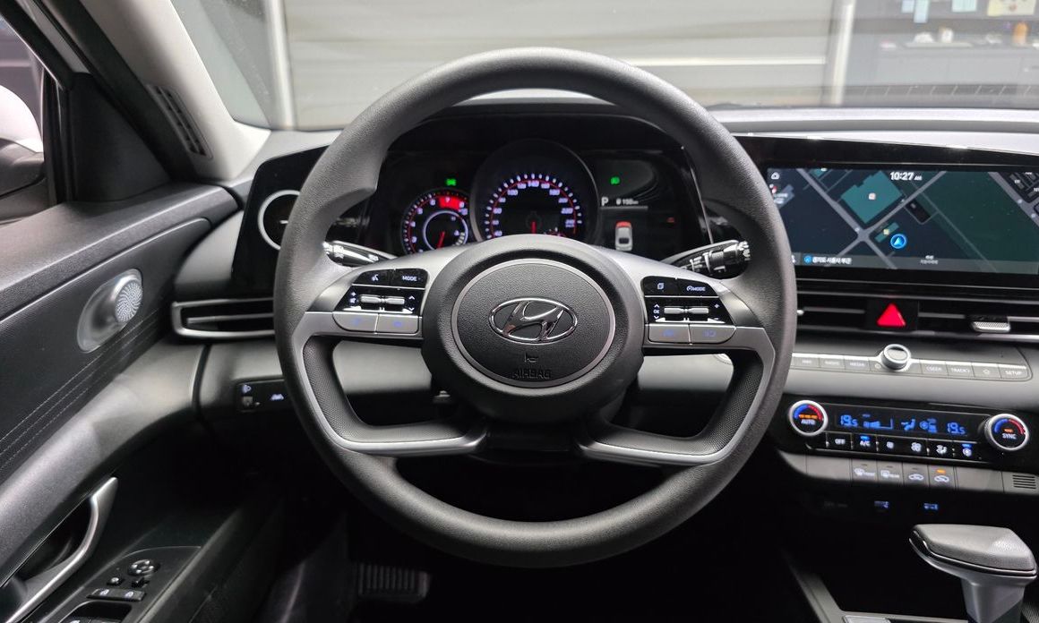 Hyundai AVANTE 2021