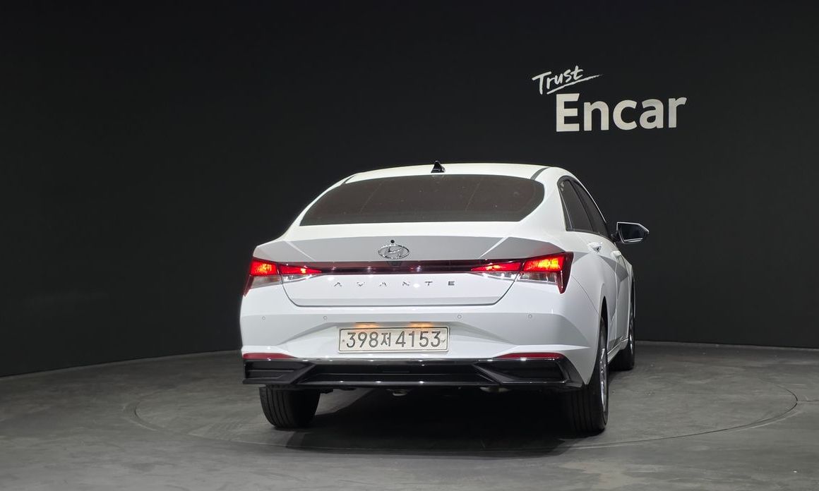 Hyundai AVANTE 2021