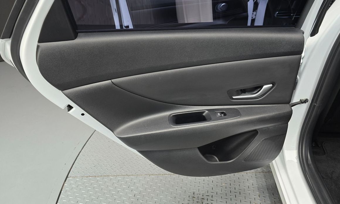 Hyundai AVANTE 2023