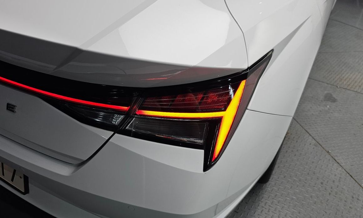 Hyundai AVANTE 2021