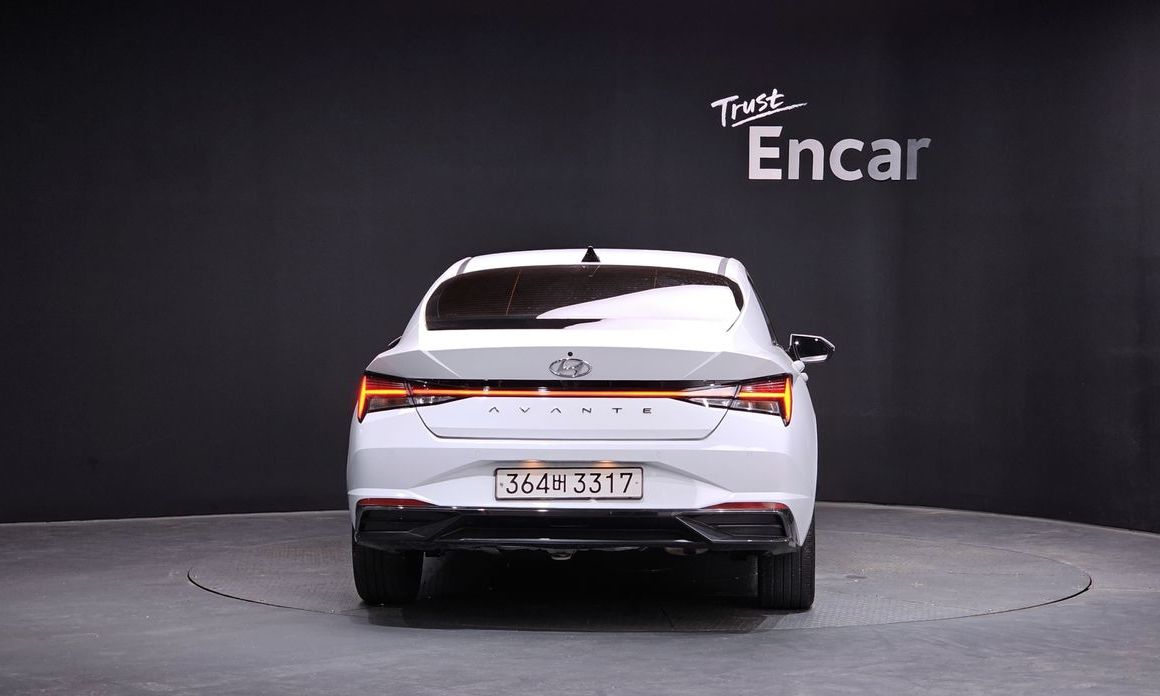 Hyundai AVANTE 2021