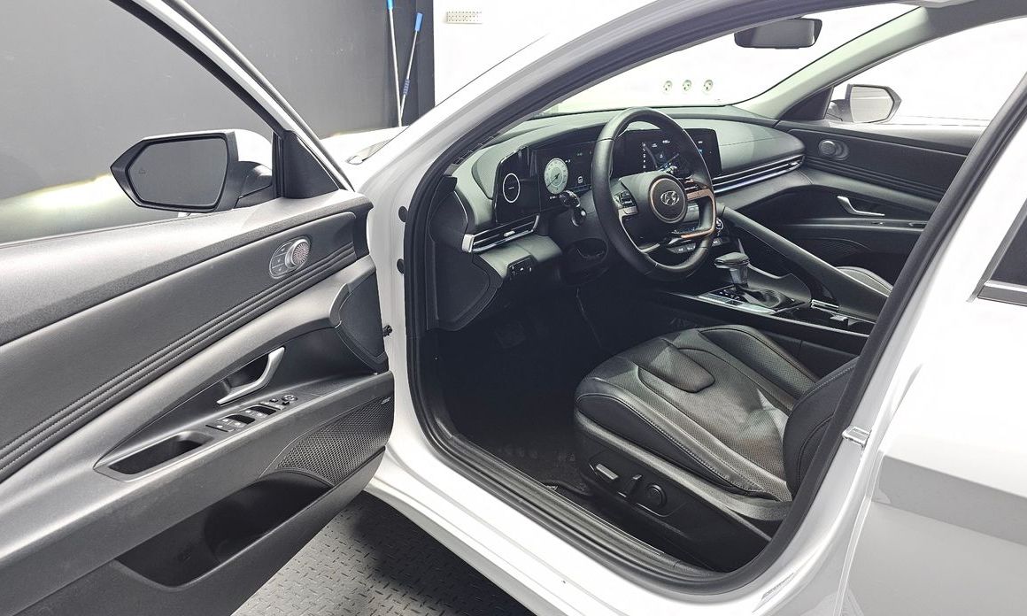 Hyundai AVANTE 2021