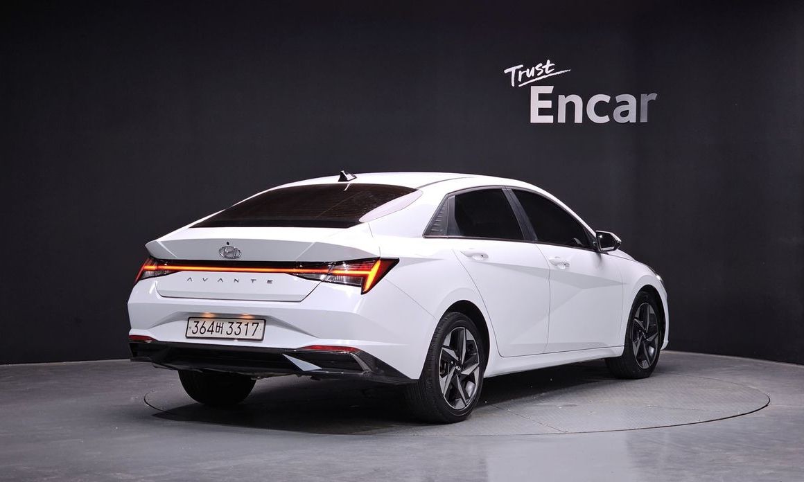 Hyundai AVANTE 2021