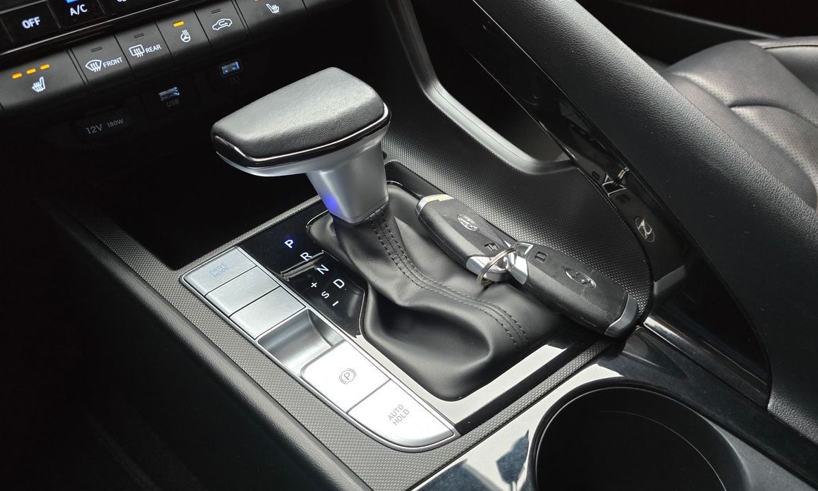Hyundai AVANTE 2023