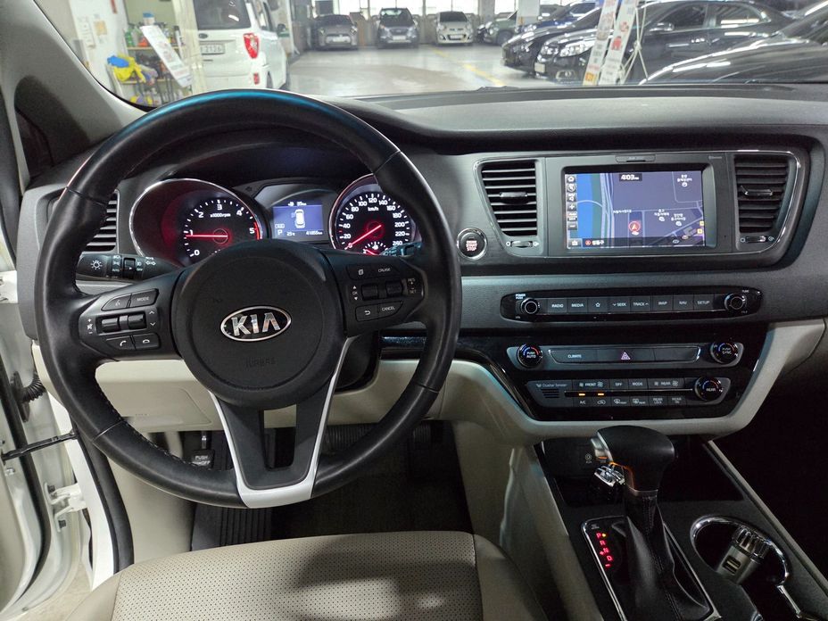 Kia Canival 2019