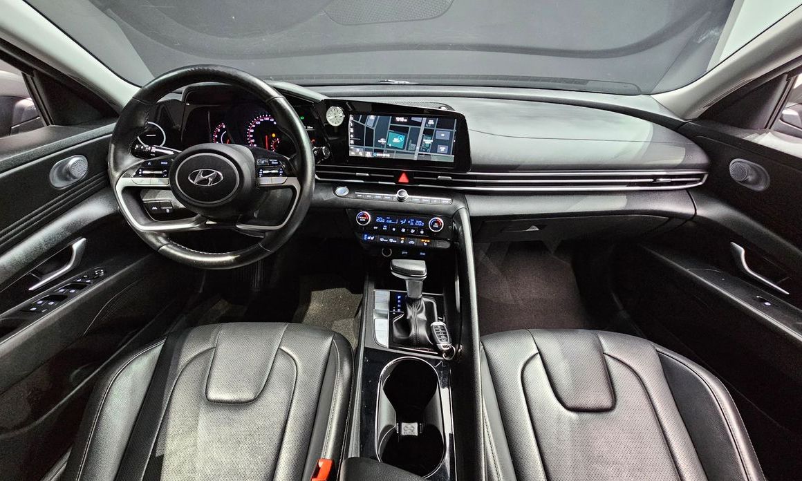 Hyundai AVANTE 2021