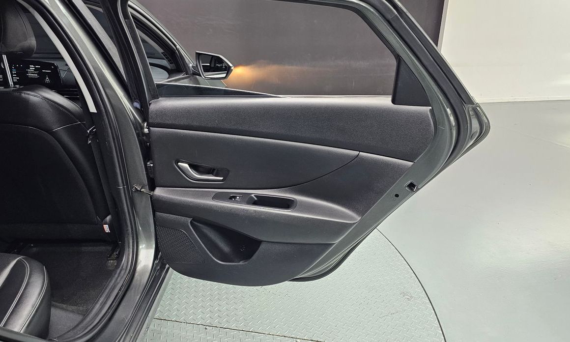 Hyundai AVANTE 2021