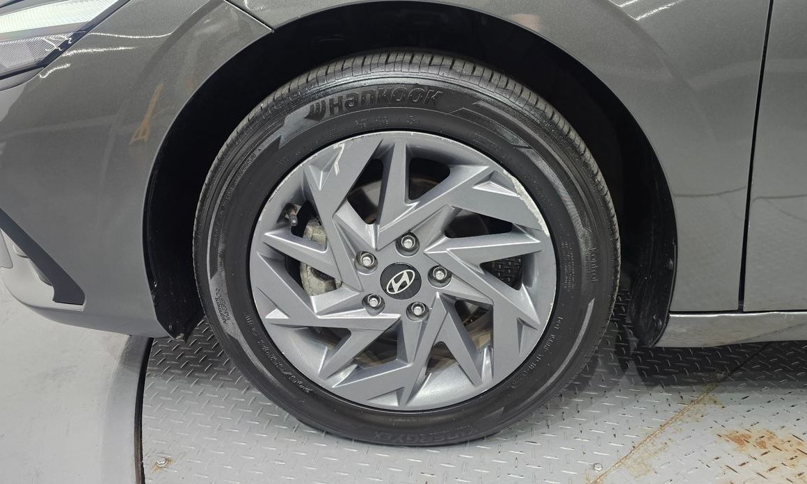 Hyundai AVANTE 2025