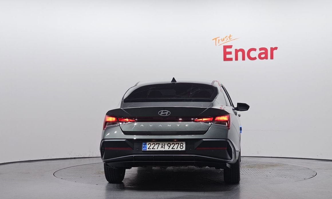 Hyundai AVANTE 2025