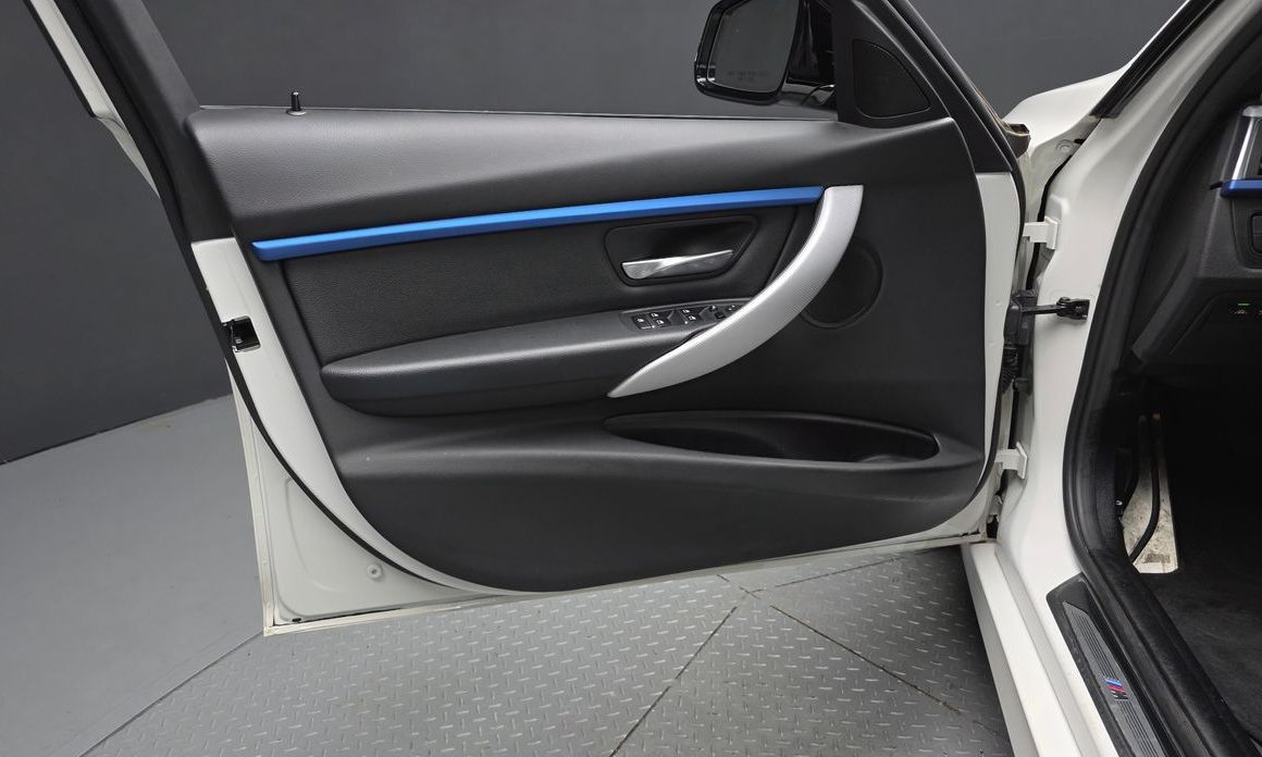BMW 3-Series 2018
