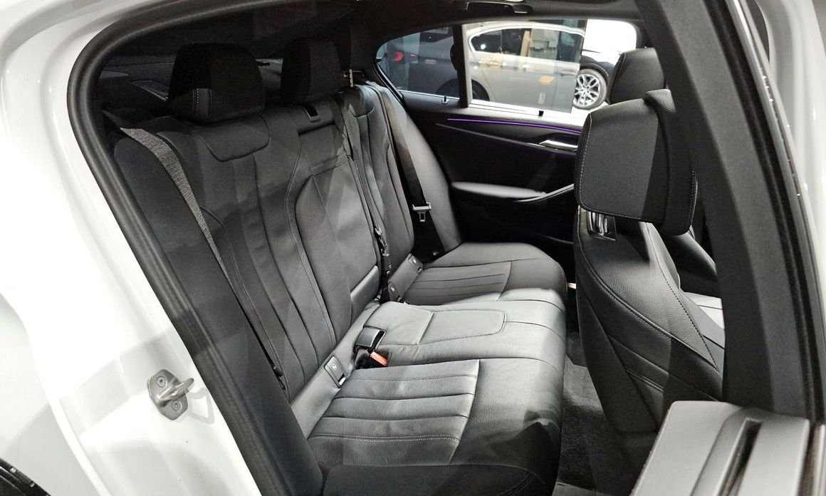 BMW 5-Series 2023