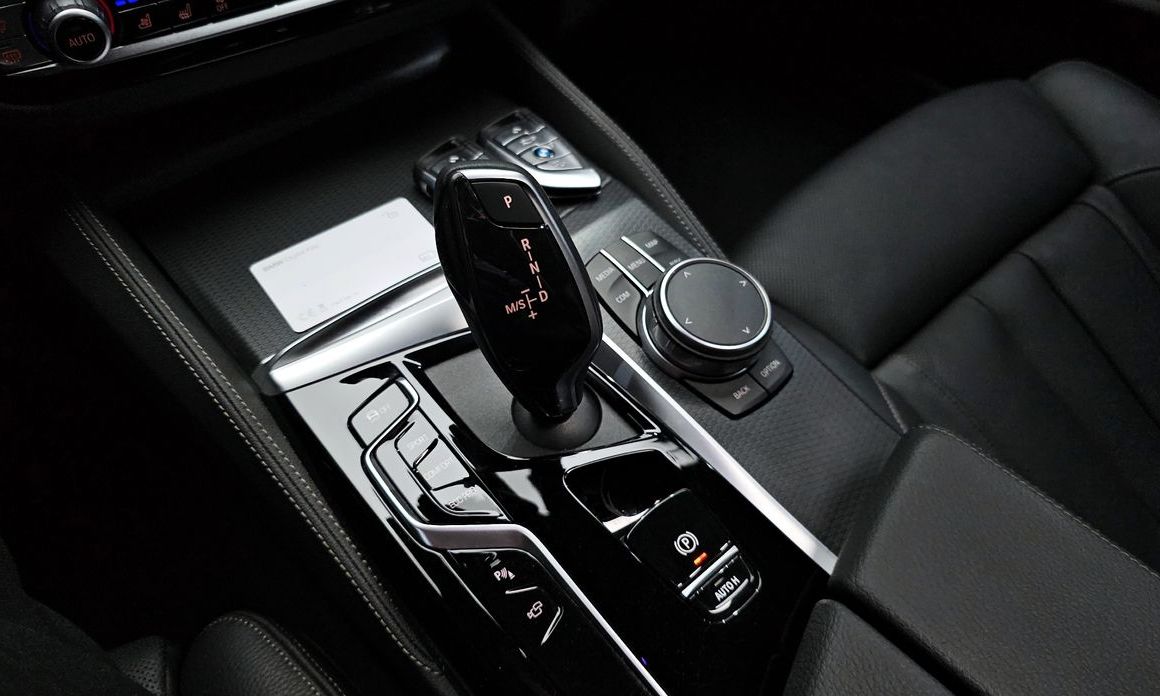 BMW 5-Series 2023
