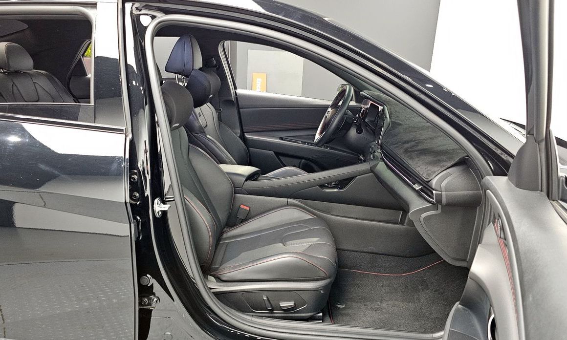 Hyundai AVANTE 2024