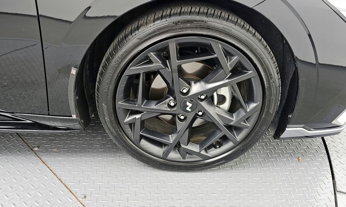 Hyundai AVANTE 2024