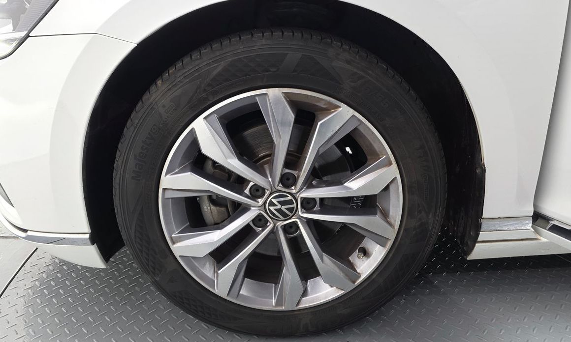 Volkswagen Passat 2022
