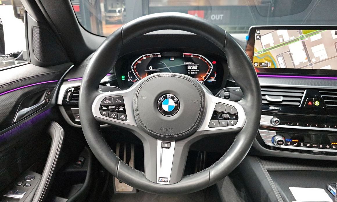 BMW 5-Series 2023