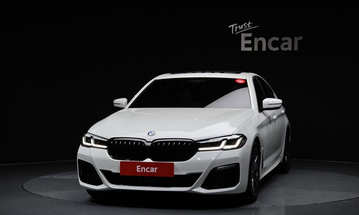 BMW 5-Series 2023