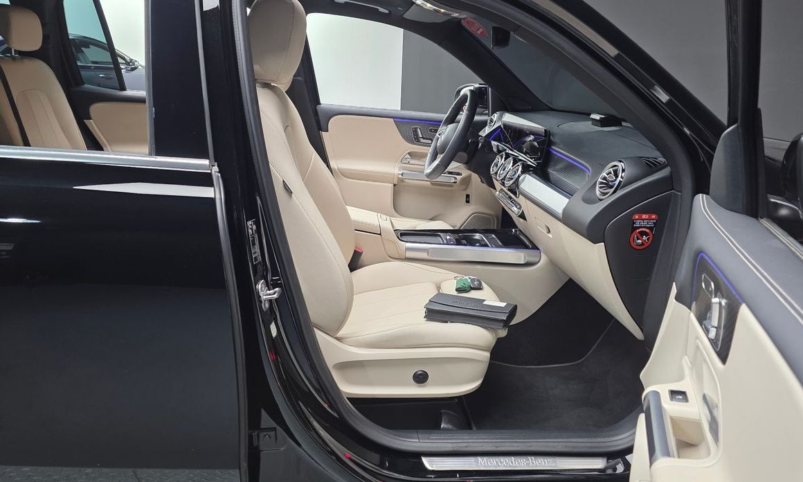 Mercedes-Benz GLB-Class 2024