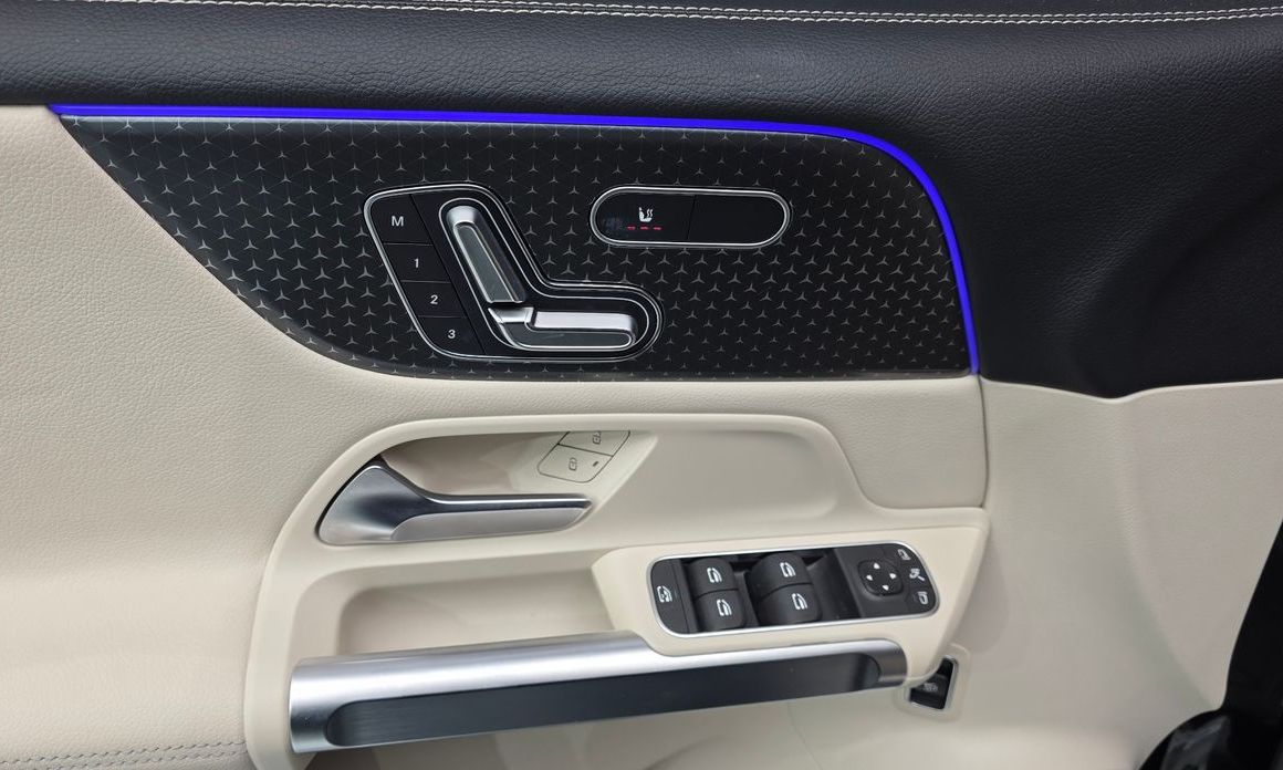 Mercedes-Benz GLB-Class 2024