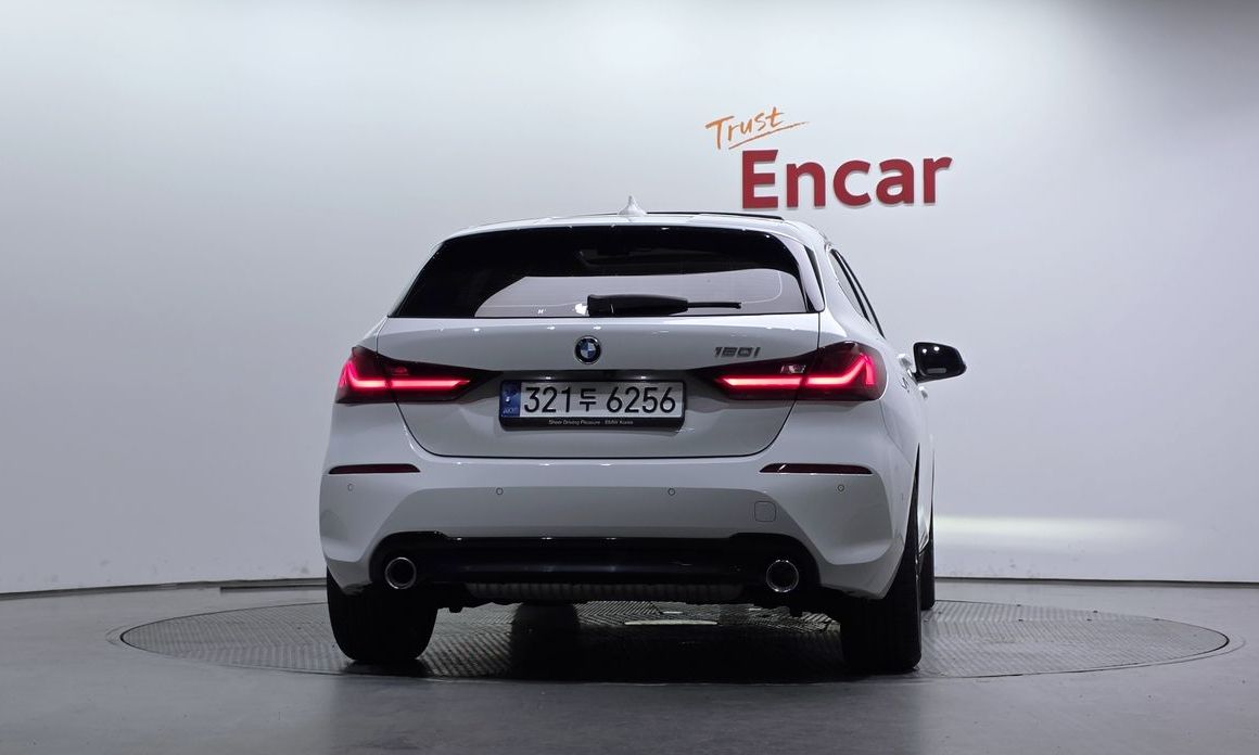 BMW 1-Series 2022