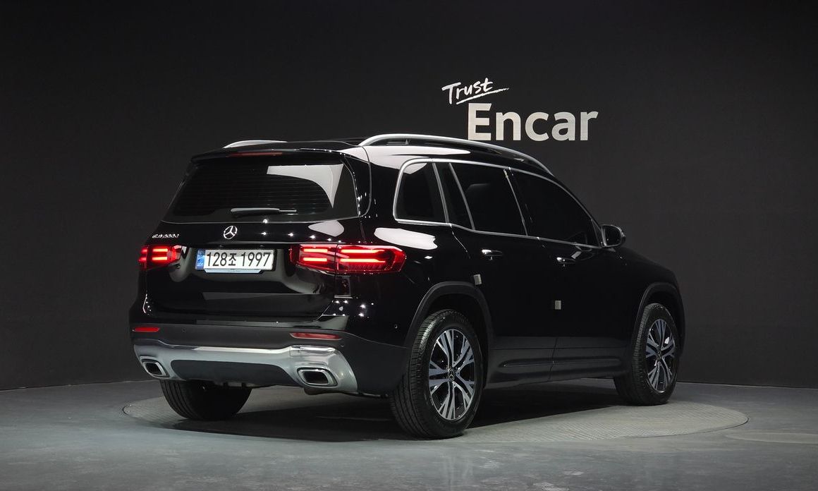 Mercedes-Benz GLB-Class 2024