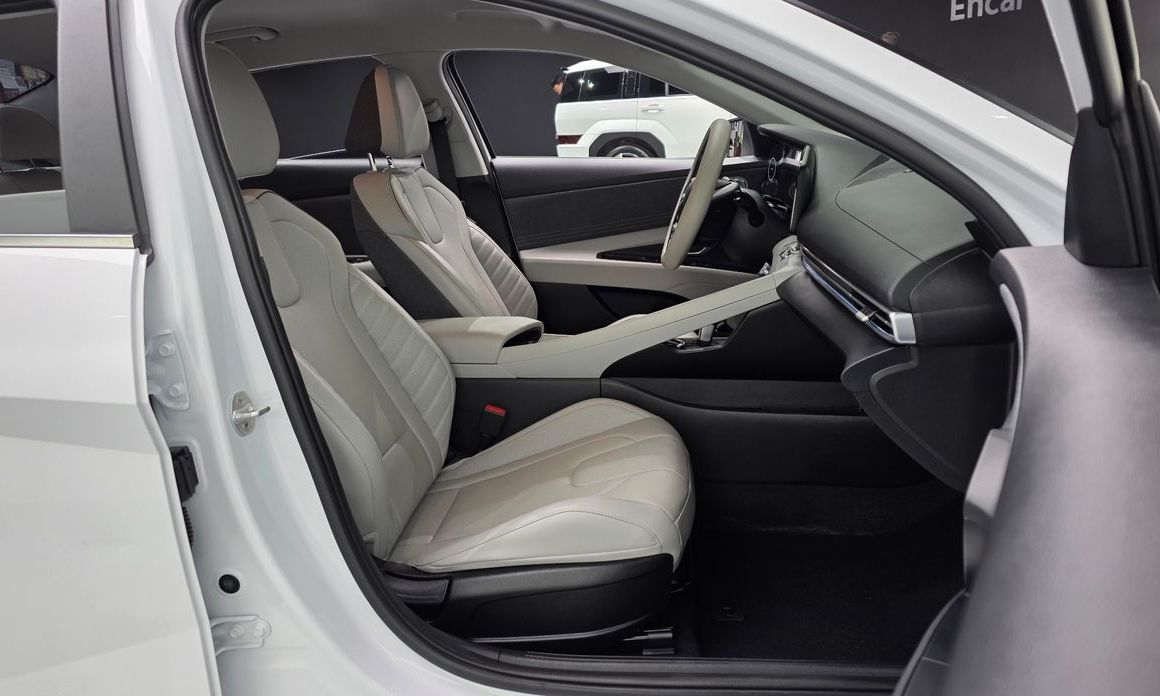 Hyundai AVANTE 2022