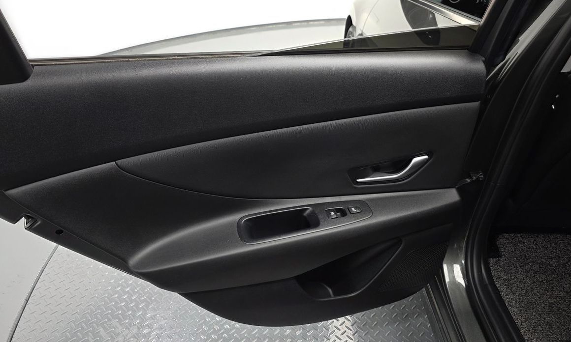 Hyundai AVANTE 2022