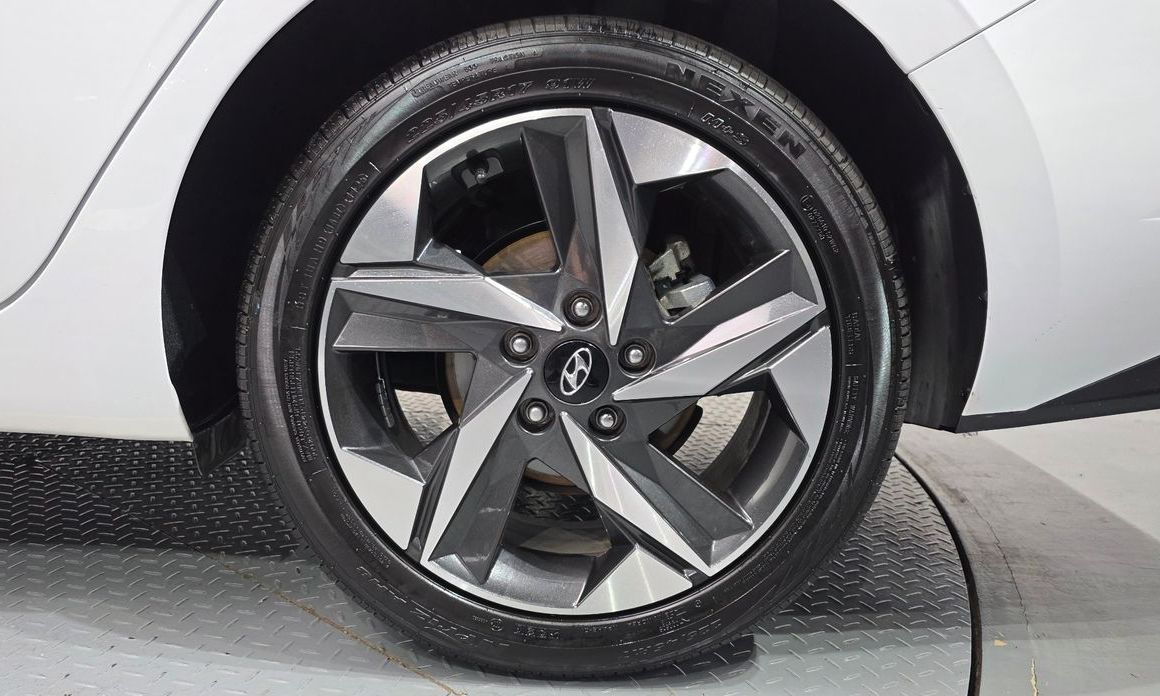 Hyundai AVANTE 2022