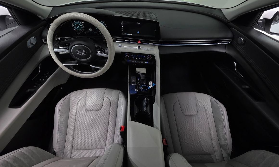Hyundai AVANTE 2022