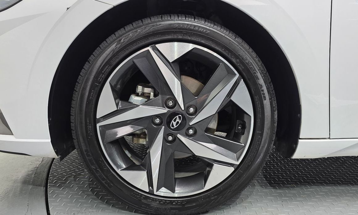 Hyundai AVANTE 2022