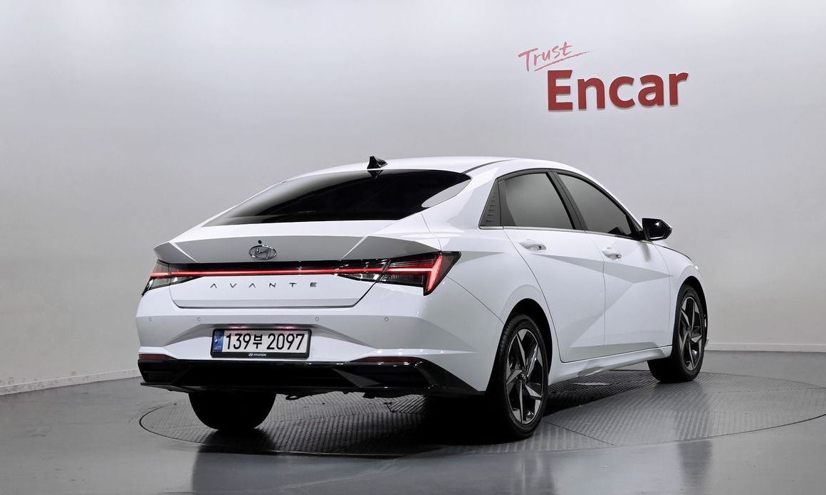 Hyundai AVANTE 2022