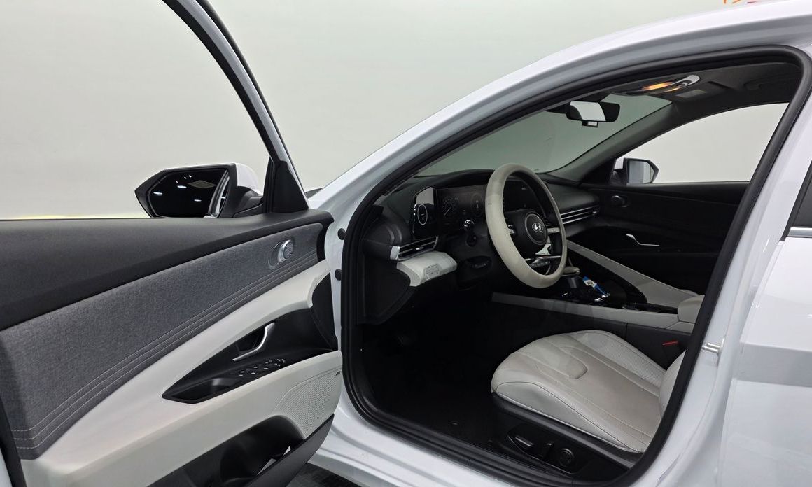 Hyundai AVANTE 2022