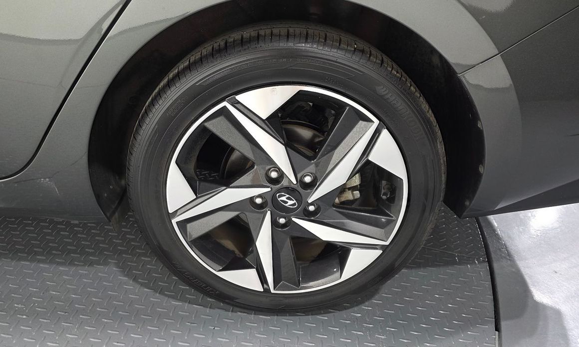 Hyundai AVANTE 2022