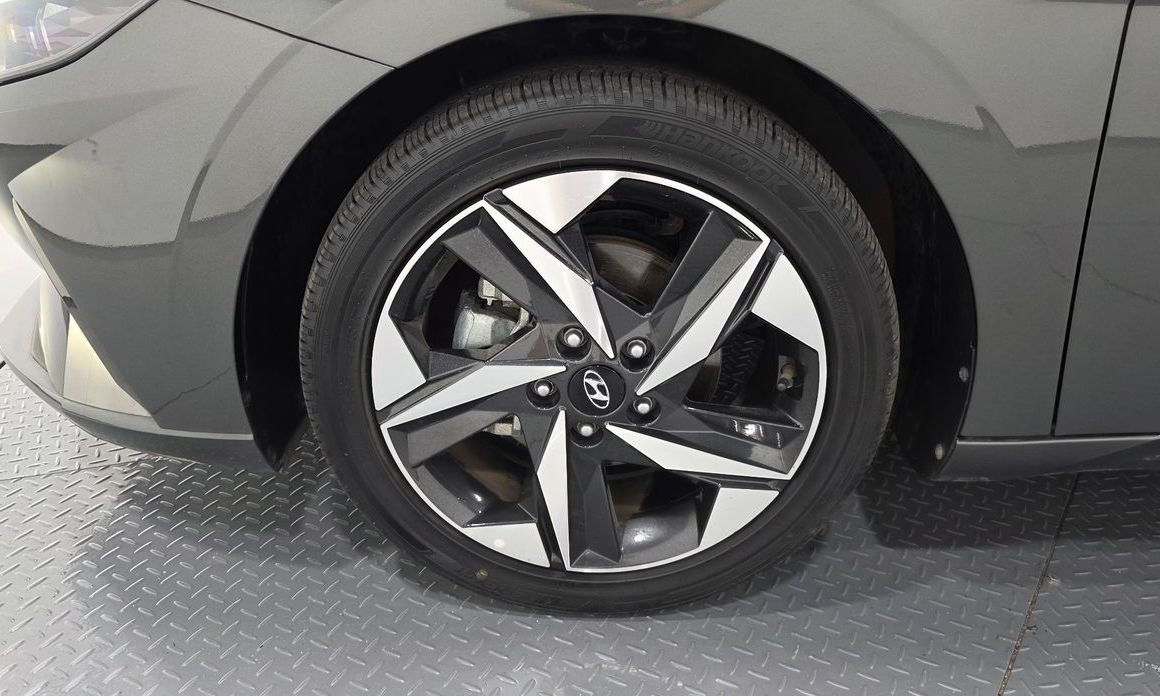 Hyundai AVANTE 2022