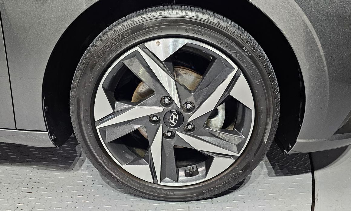 Hyundai AVANTE 2022