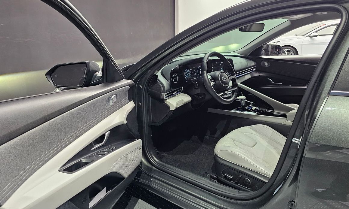 Hyundai AVANTE 2022