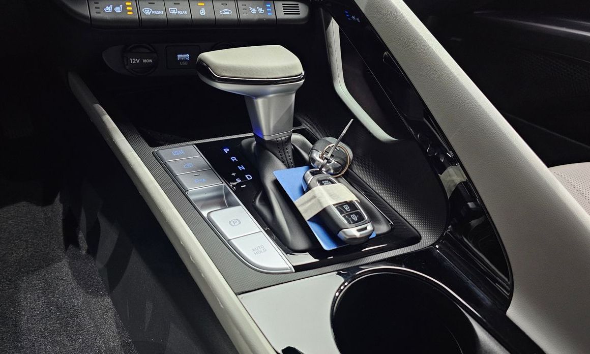 Hyundai AVANTE 2022