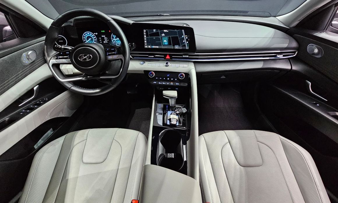 Hyundai AVANTE 2022