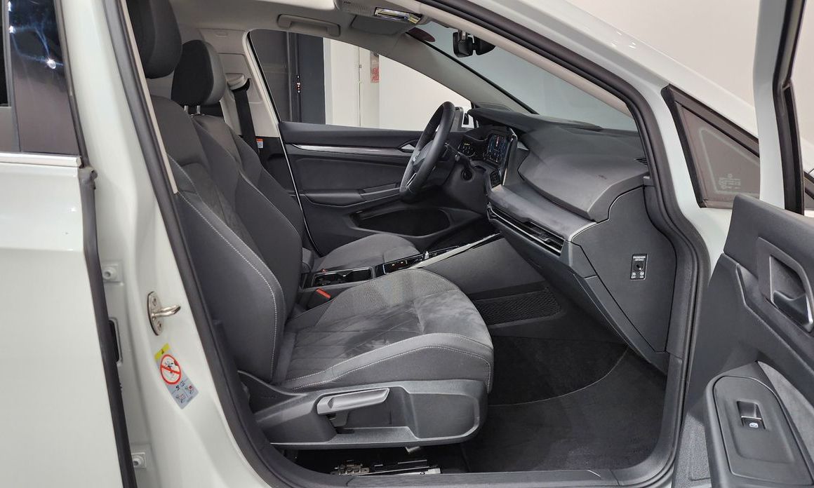 Volkswagen Golf 2024
