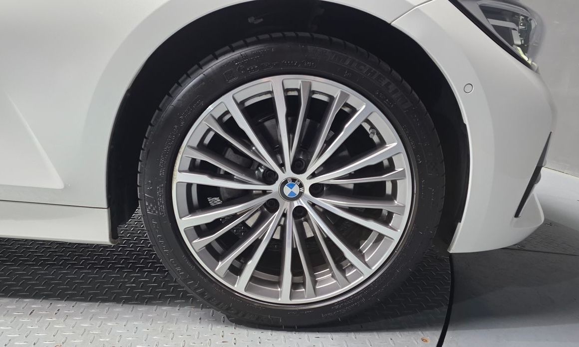 BMW 3-Series 2021
