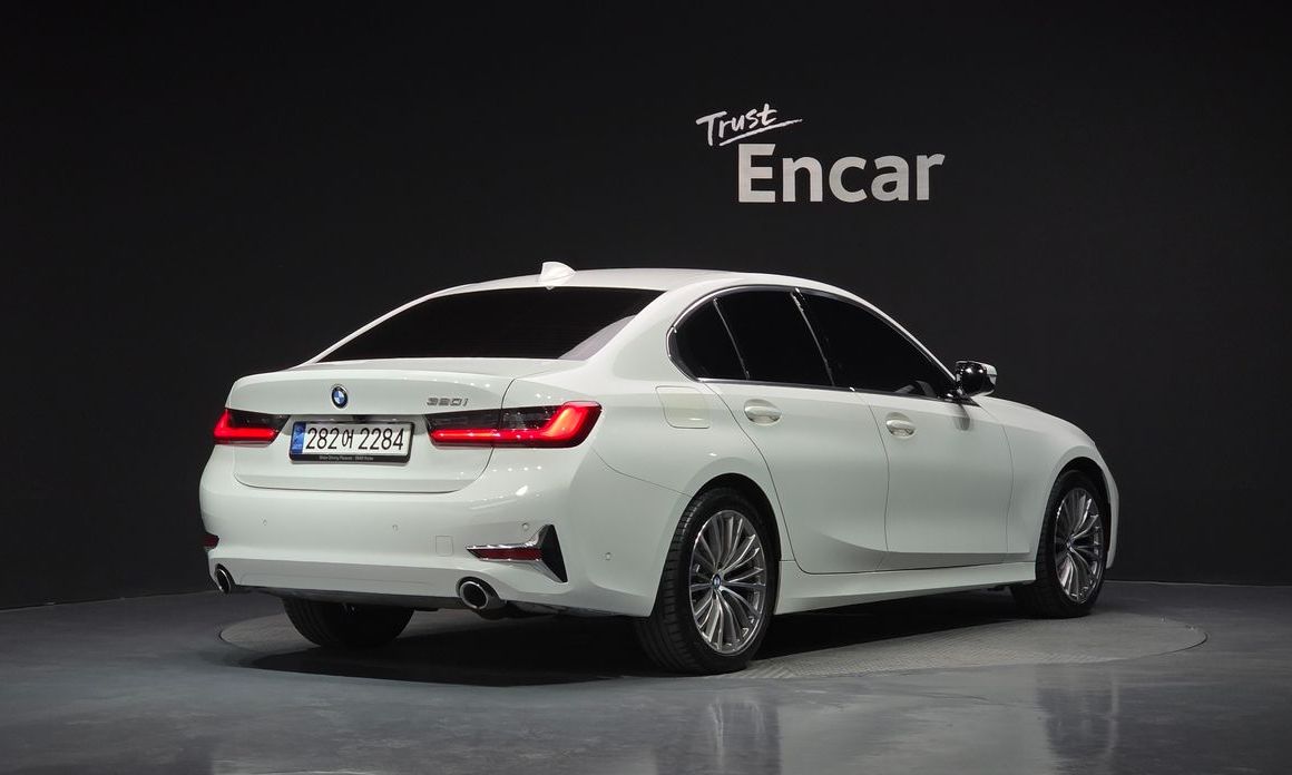BMW 3-Series 2021