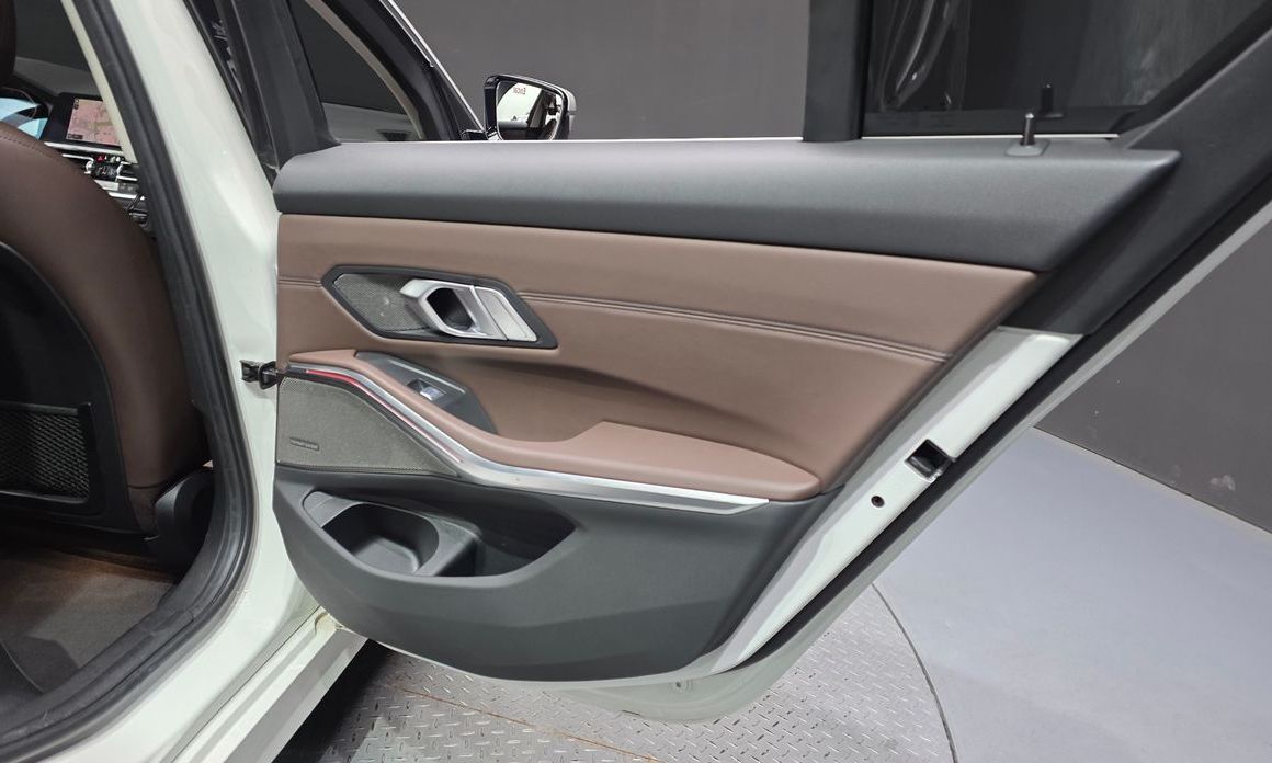 BMW 3-Series 2021