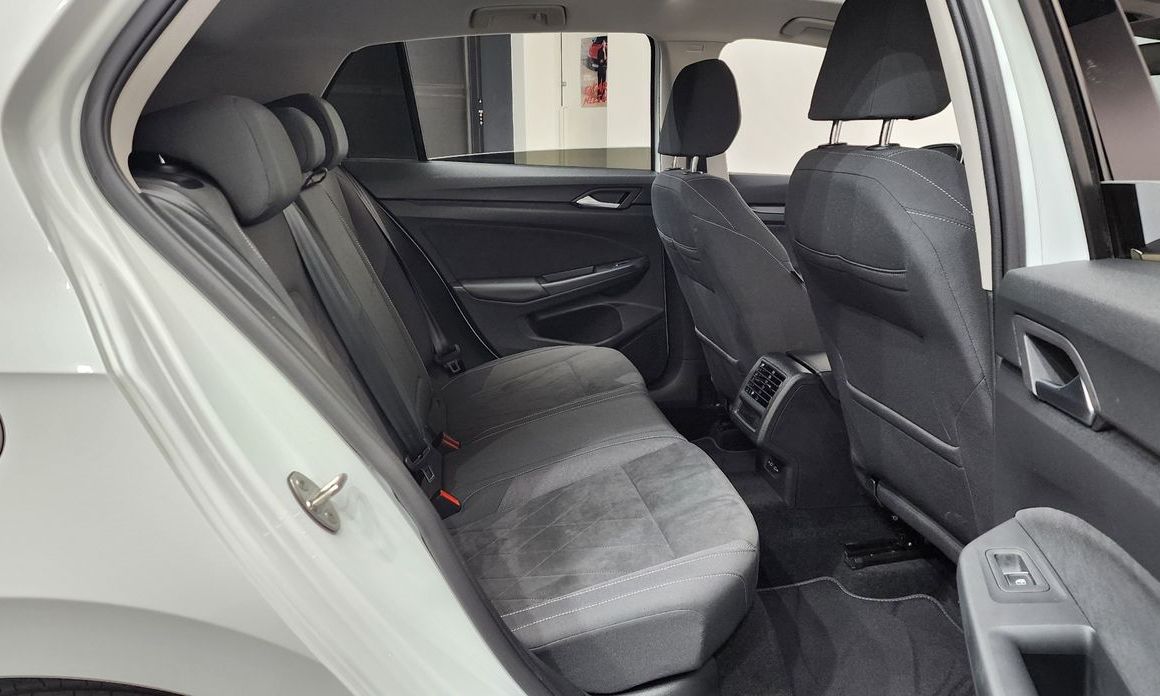 Volkswagen Golf 2024