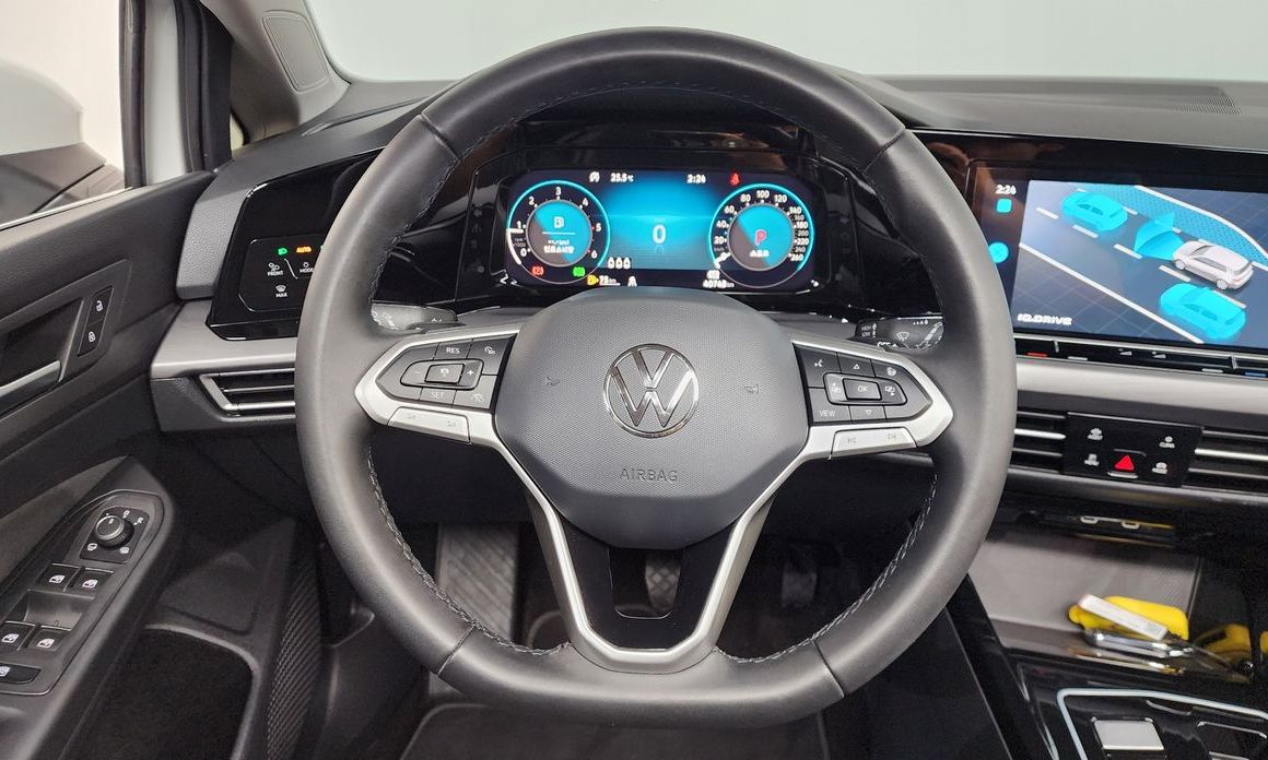Volkswagen Golf 2024