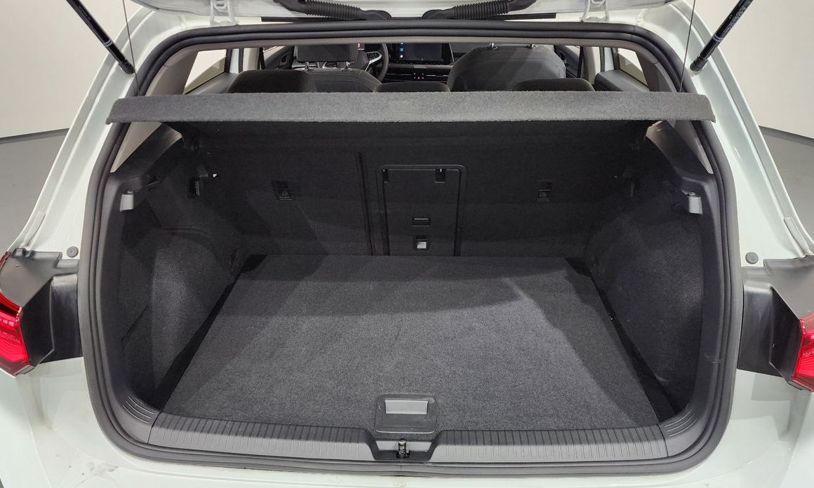 Volkswagen Golf 2024