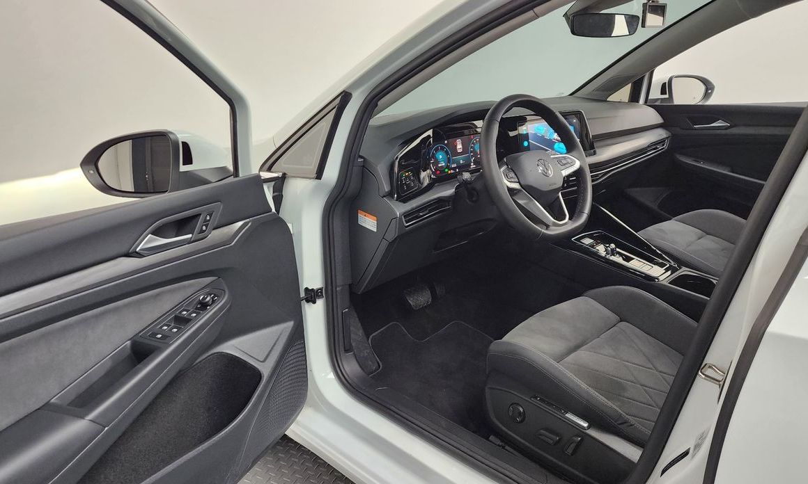 Volkswagen Golf 2024