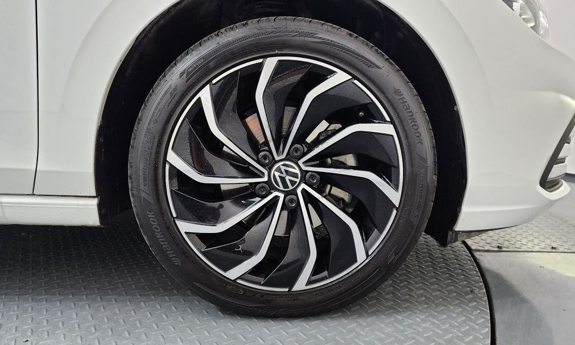Volkswagen Golf 2024